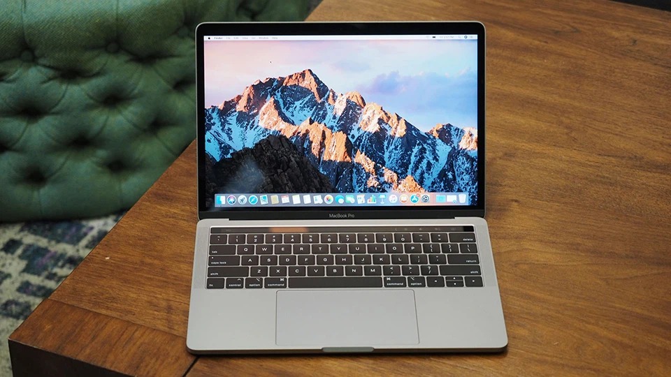 MacBook Pro 2019 13 inch Core i5 2.4GHz 8GB RAM 512GB SSD