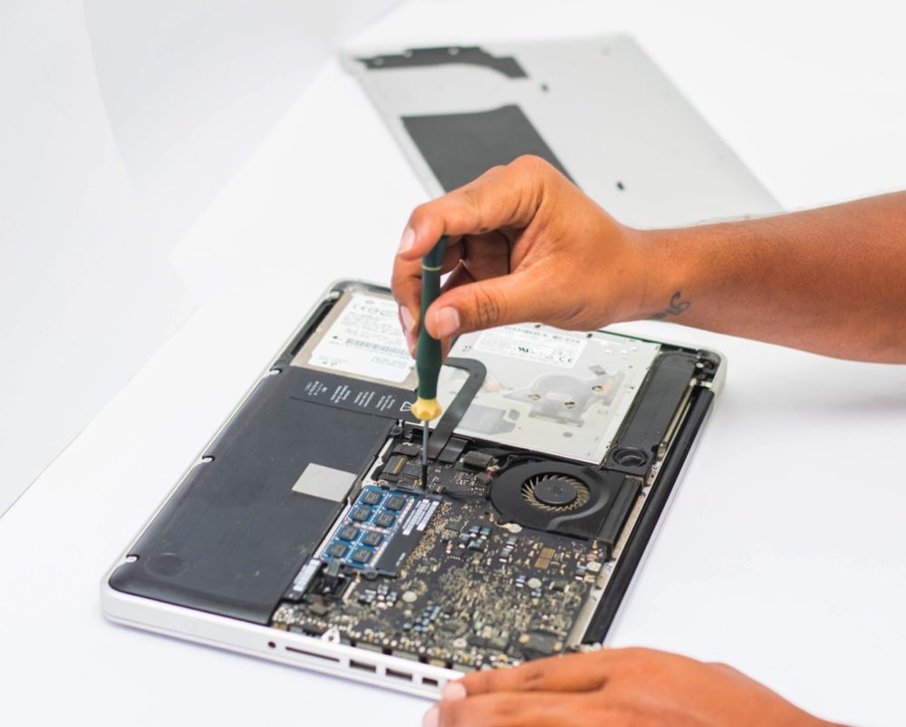 thay main macbook bao nhiêu tiền